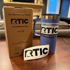NEW in Box Rtic 💜 16oz insulated travel mug w/ handle and flip lid purple lilac